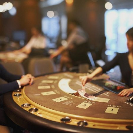 Guide: Sådan finder du det bedste pokerbord